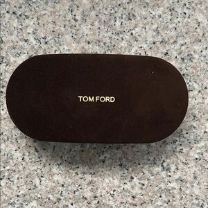 NWT TOM FORD eyeglass case Large size 6&1/2”x2&3/4”x1&7/8”hard clamshell & wipe
